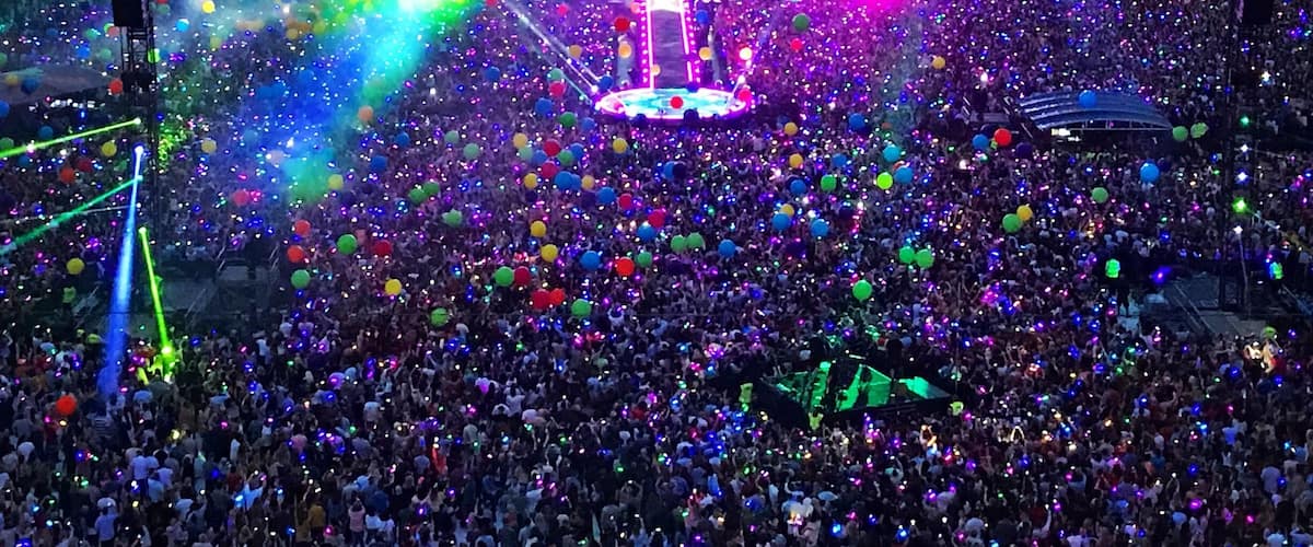 #Travel #Trip #Holiday #Vacation #TravelGram #InstaTravel #Wanderlust #Weekend #Europe #Ireland #Eire #Dublin #DublinCity #City #CrokePark #Coldplay #ColdplayDublin #AHFODTour #GirlsWeekend #Girls #Friends