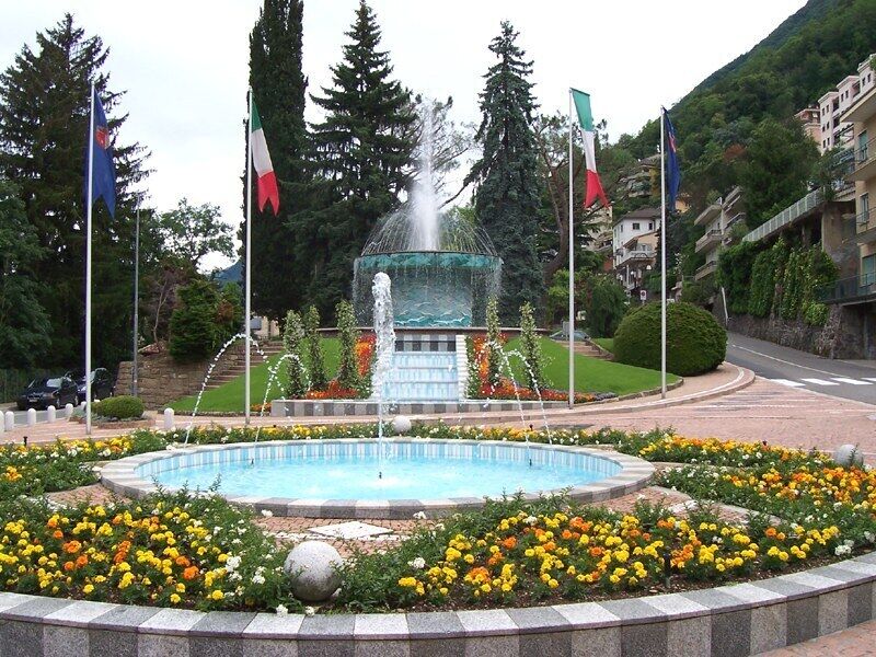 Campione d'Italia - Fontana dietro l'Arco