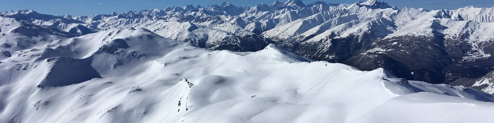 Perfect skiing conditions in breathtaking scenery
#Mountains Photo Challenge