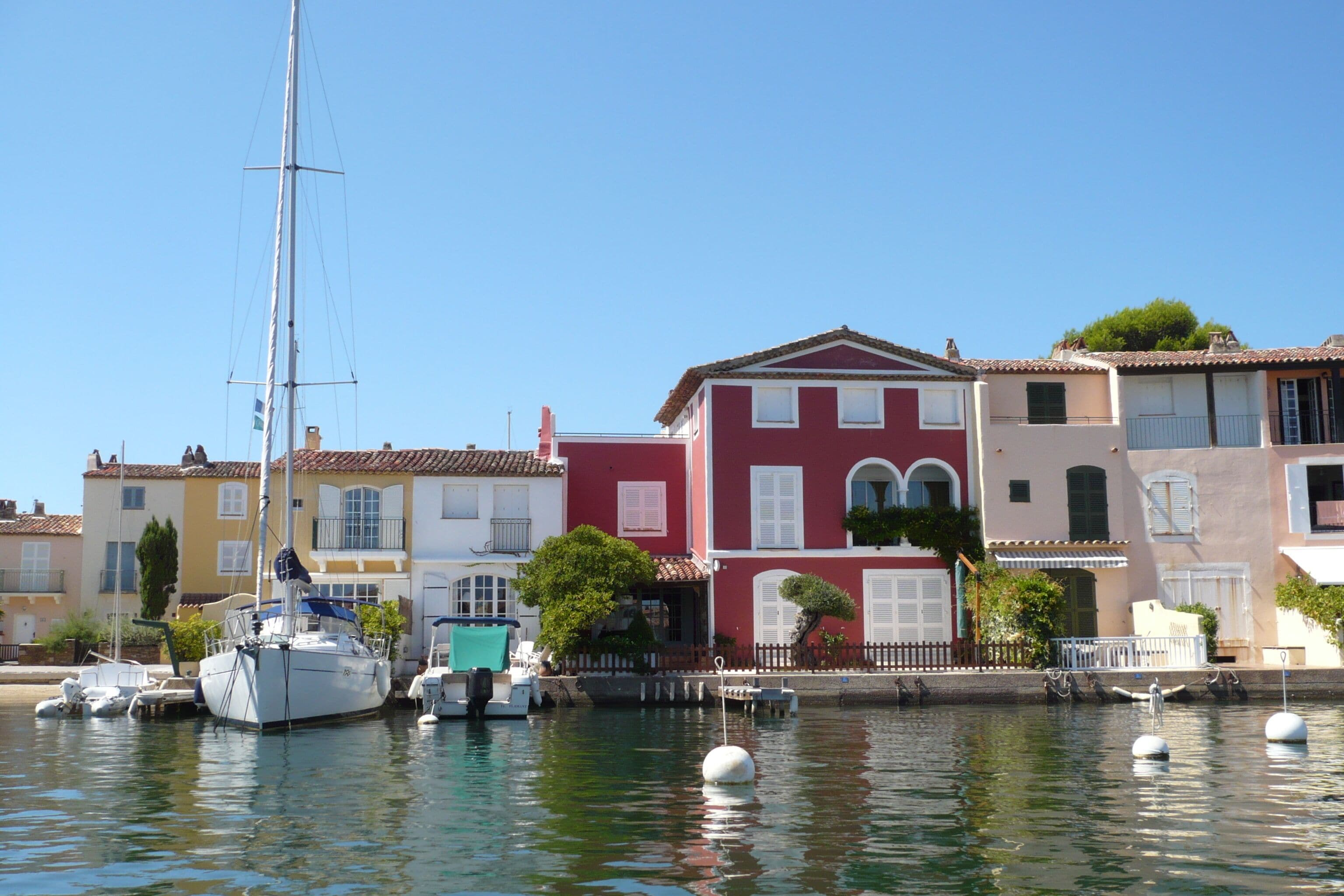 54 Ile des Pins, 83310 Grimaud, France