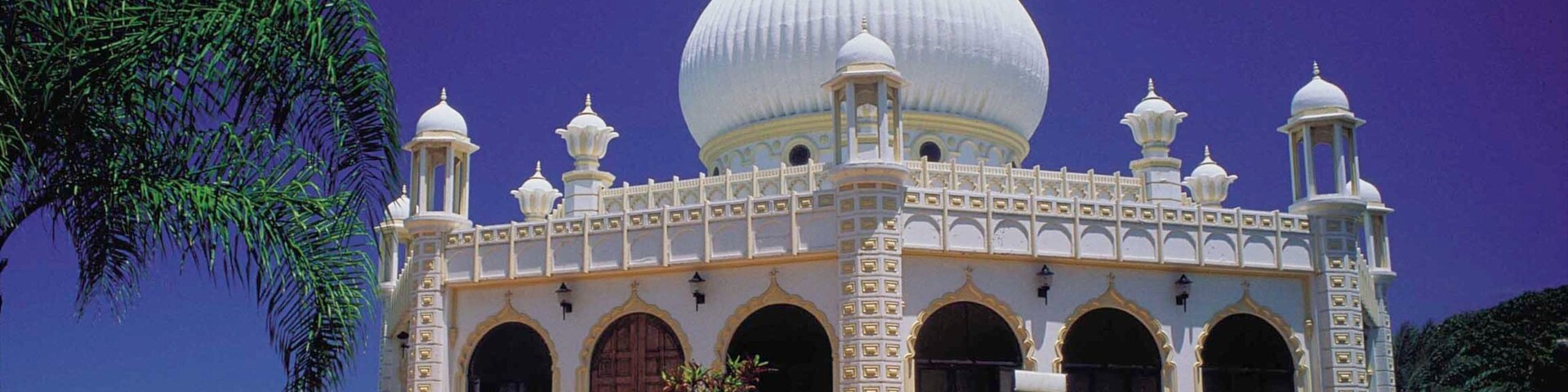 Durban featuring heritage architecture and a mosque