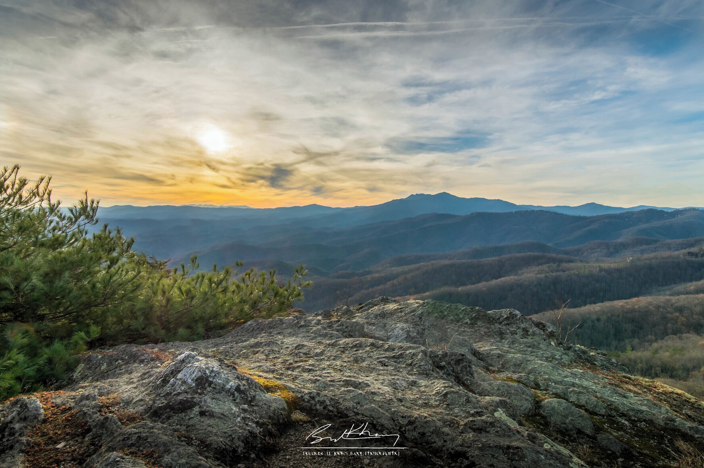 Another view from Blowing Rock.

#BvSSpring
#BvSMountains