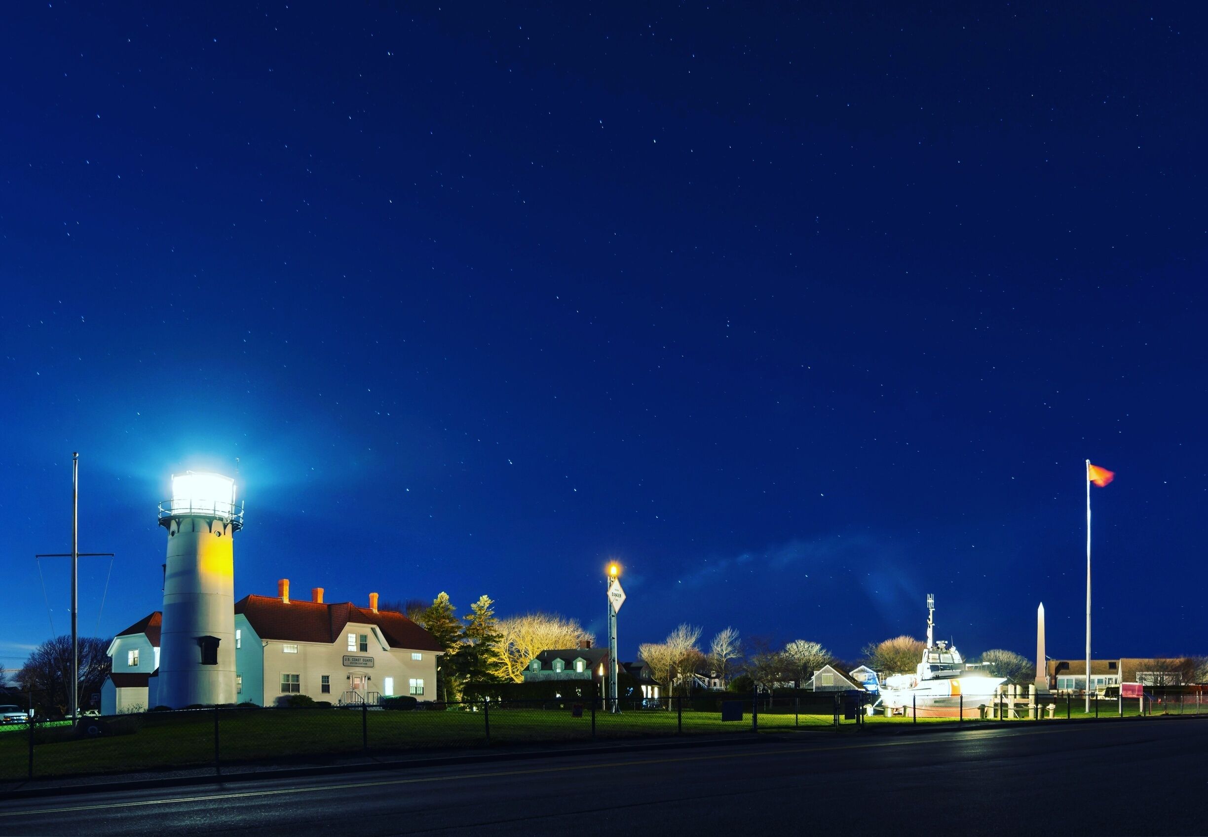 Chatham Light is a lighthouse located in Chatham, Massachusetts. Built in 1808 is a popular landmark in Cape Cod,and easily accessible by car.
#BVSBlue