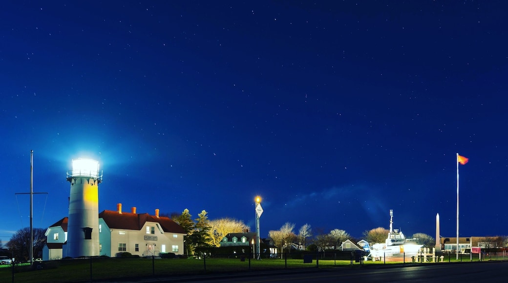 Chatham Light is a lighthouse located in Chatham, Massachusetts. Built in 1808 is a popular landmark in Cape Cod,and easily accessible by car.
#BVSBlue