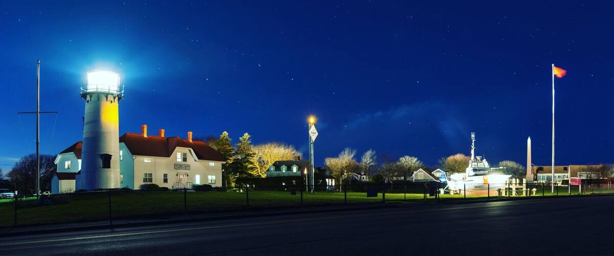 Chatham Light is a lighthouse located in Chatham, Massachusetts. Built in 1808 is a popular landmark in Cape Cod,and easily accessible by car.
#BVSBlue