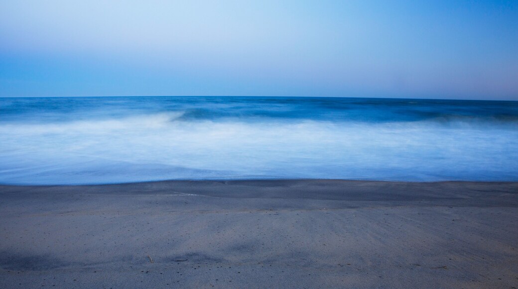 South Beach - crowded by tourists all day but often empty at night. The beach used to seem like a vast desert but it has been ravaged by hurricanes leaving only a sliver of sand left. #adventure