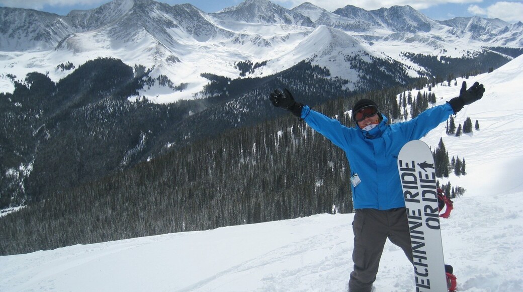 snowboarding at the top of copper mountain in Denver. Enjoyed the fresh snow!