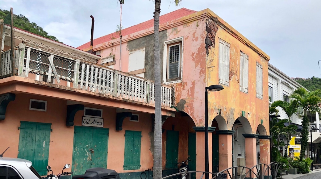 If these walls could talk I have a feeling they would have a lot of stories to tell. This island has quite the history. Named by Christopher Columbus as he passed by in 1492 after his brother, Bartolomeo, the island has been under French, Swedish and French control over the years. It is currently a ‘overseas collectively’ of France and part of the EU.