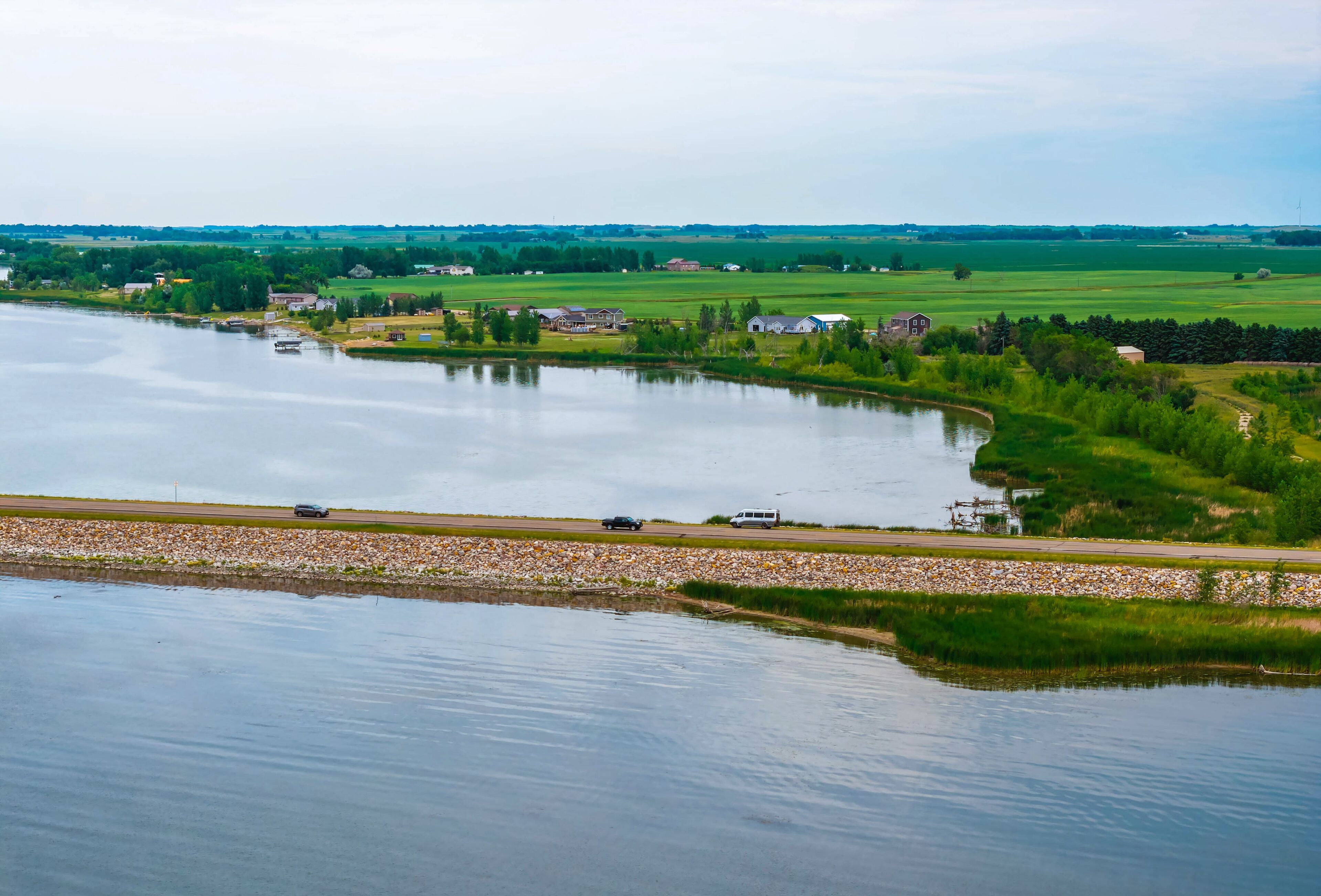 Devils Lake Road to Grahams Island State Park