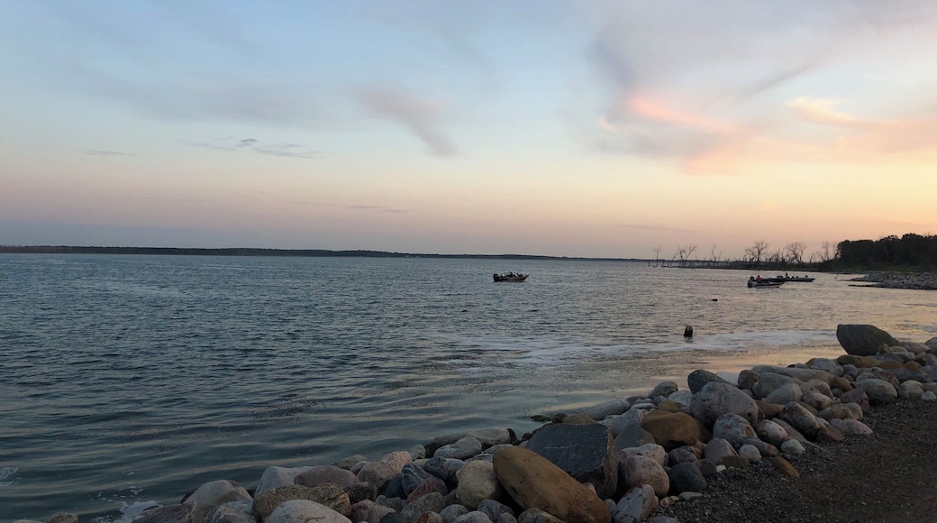 Great Campground and a great fishing lake! Campground has playgrounds, volleyball court, cabins, event center, dog park, trails, beach, full hook ups or primitive tenting, and a visitors center/bait shop.