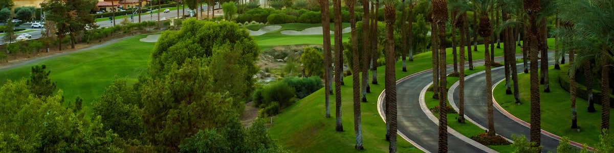 Indian Wells with a view of the Santa Rosa and San Jacinto Mountains