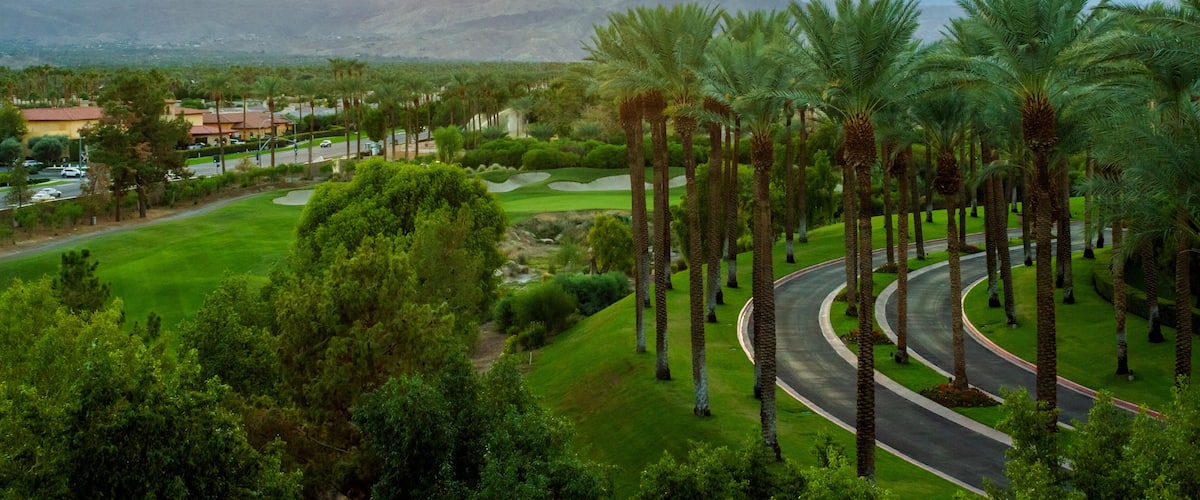 Indian Wells with a view of the Santa Rosa and San Jacinto Mountains