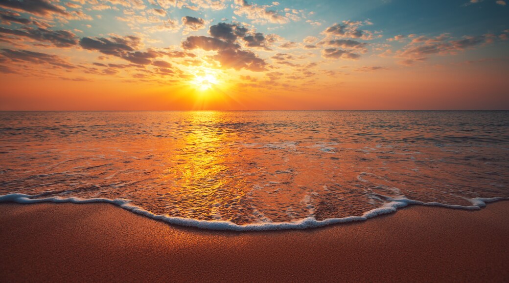 Beautiful sunrise over the sea