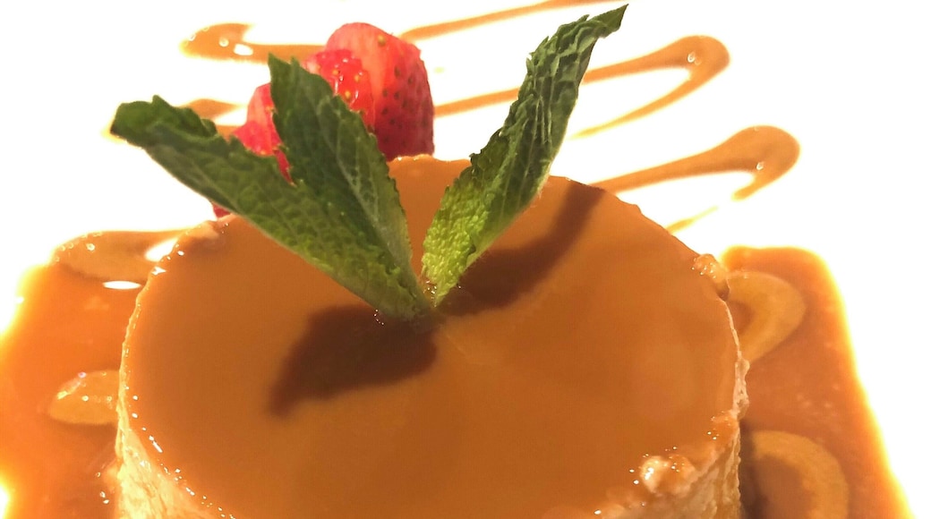 We just discovered this New Mexican Restaurant. Food was amazing! Our Experience ended with a nice touch of sweetness. #trovember