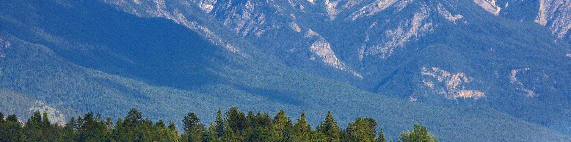 Invermere which includes mountains, tranquil scenes and landscape views