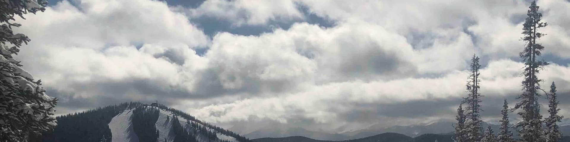 Summit of keystone skiing. Beautiful views, beautiful day! Fresh powder.