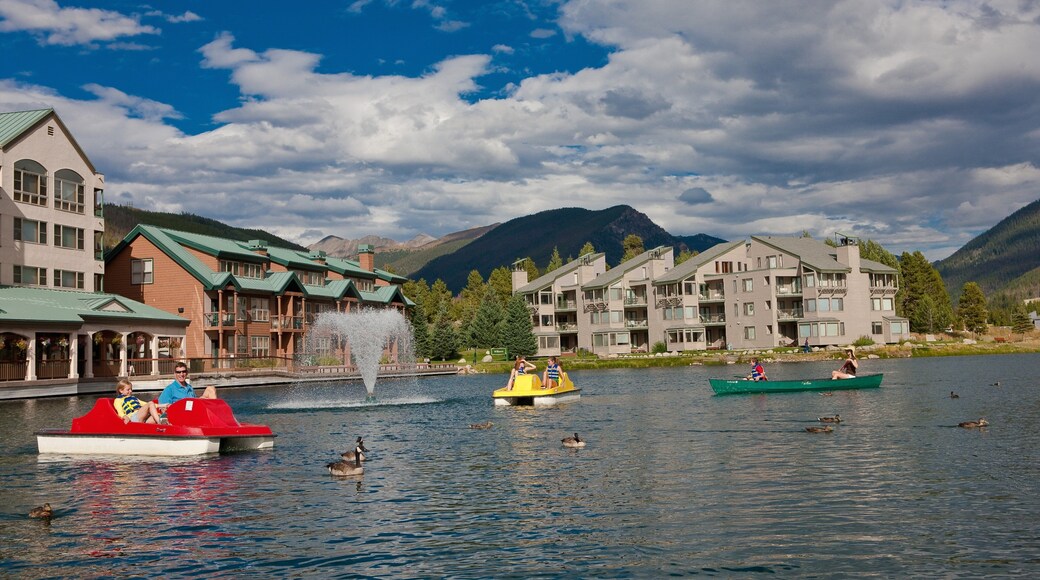 キーストーン どの含み 噴水, 鳥 と カヤックあるいはカヌー