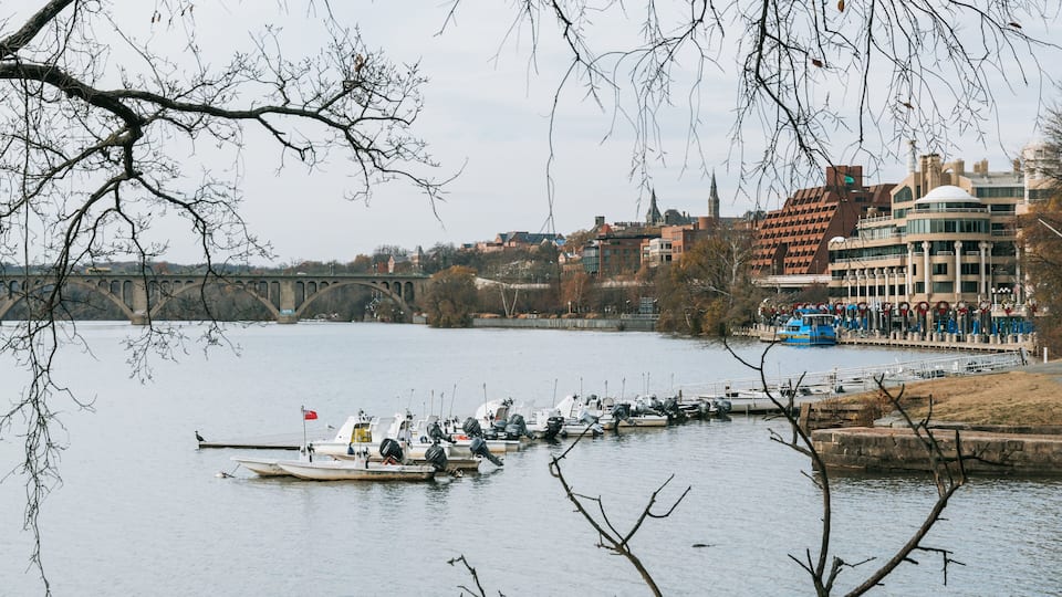 Georgetown which includes a bay or harbor