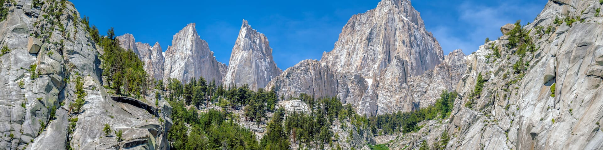 Lone Pine Hotel Guide