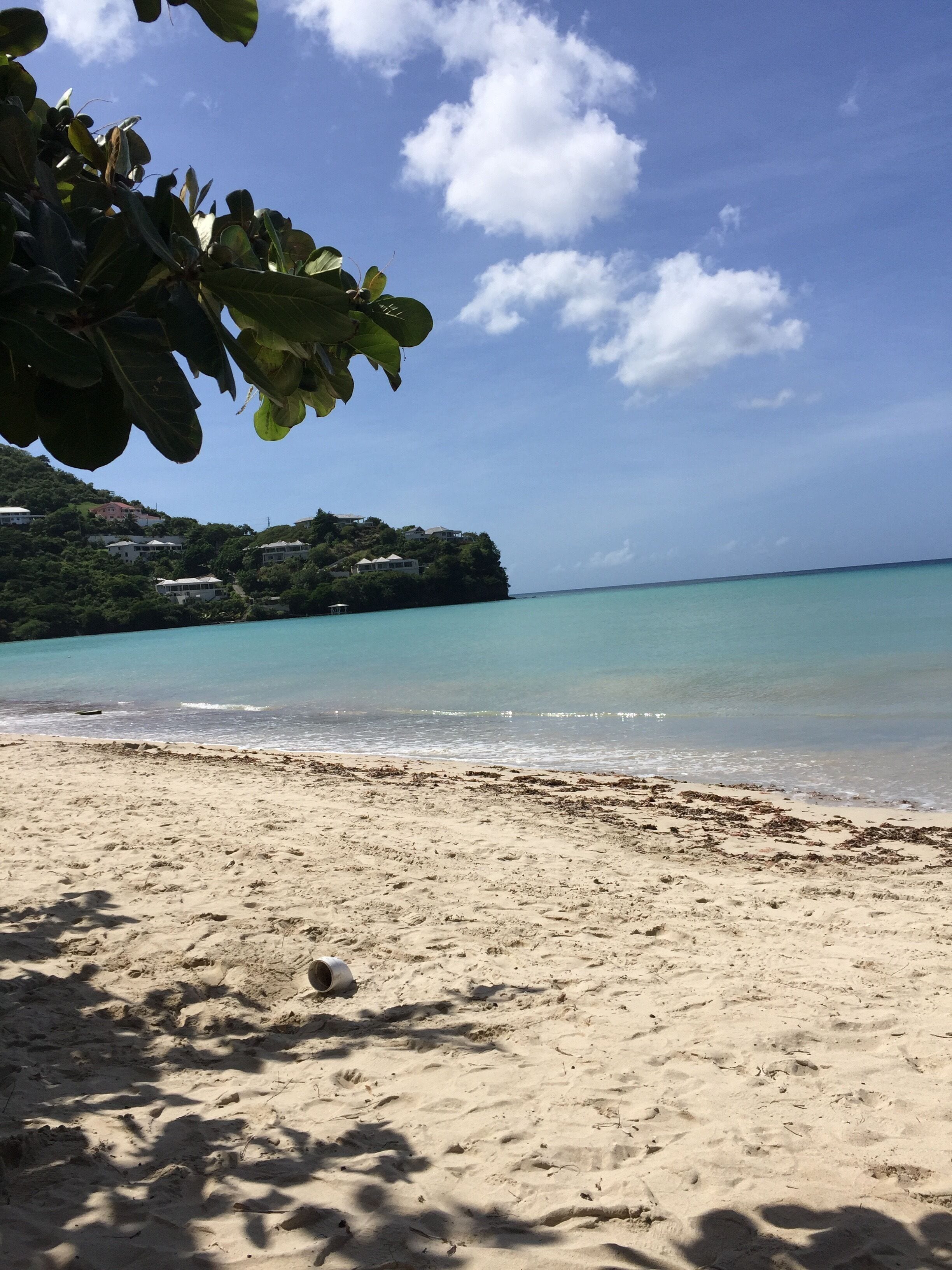 Another little gem just off the main road with a few choices of restaurants/bars. Perfect for floating oneâs cares away.