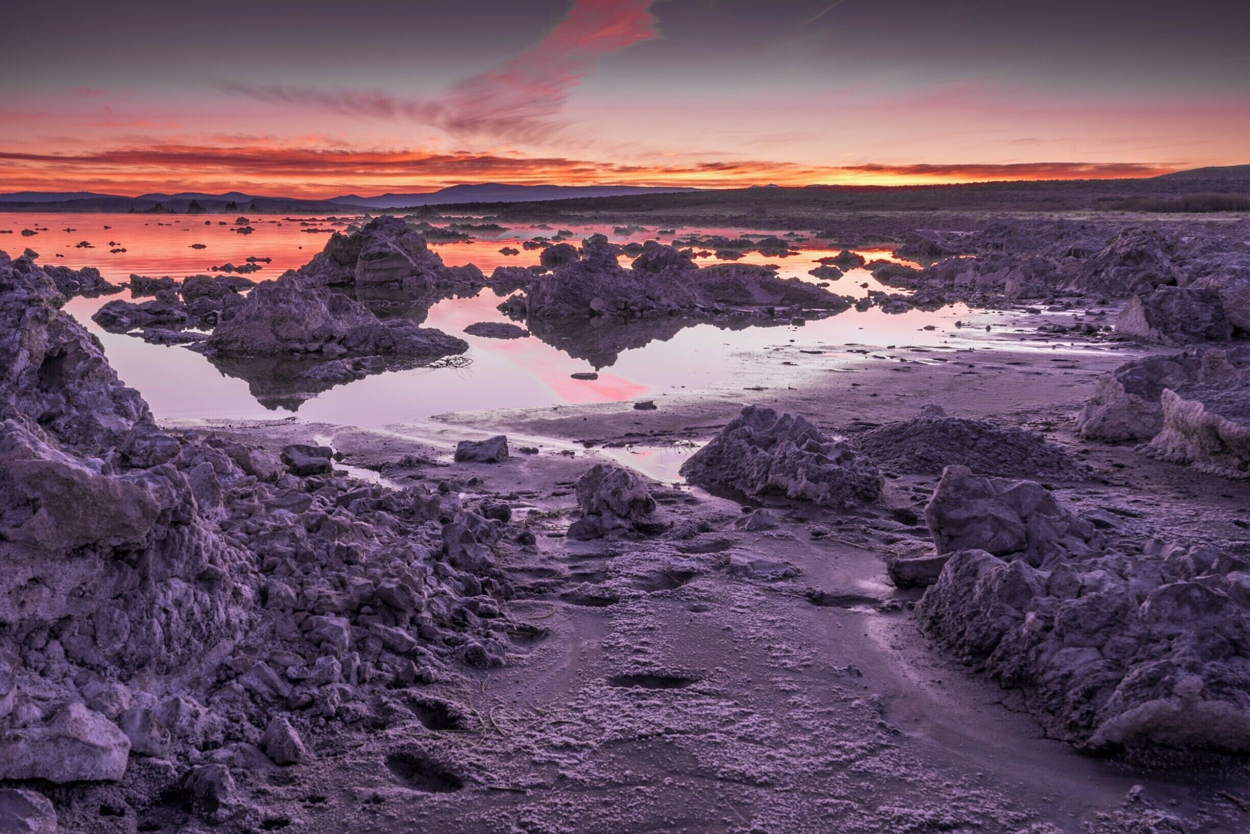 Sunrise on February 16, 2015

Just north of the town of Lee Vining.

Probably even a better sunrise photo can be taken from near Navy Beach, the South Tufa Area of Mono Lake.
