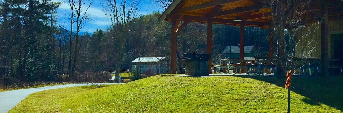 Appalachia where friends and families come together in the great outdoors. The outdoors surround this picnic shelter where the sky meets the mountains and the mountains meet the grass. When taking this picture I stopped and thought to myself, Appalachia, a nice cool warm summer day with the mountains in the back perfect for some instagram worthy photos with my friends and family. This is the stereotypical appalachia captured in this image. #appalachianechoes