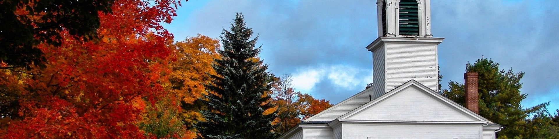 Gilmanton, NH is the town that was the inspiration for Peyton Place. It's a perfect spot to get a true New England fall foliage experience.