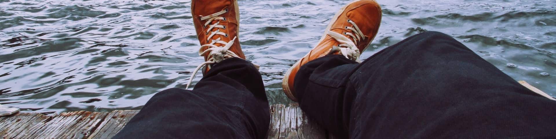 Gull Lake | Mammoth Lakes, California, USA | To look for a lake, find another one even more amazing with coffee for 10 cents in the fishermen's cabin, kayak rental that we always dreamed of having and this view as an extra for the whole life. #WinterWonders