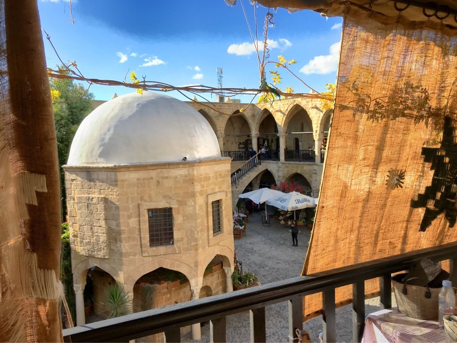 I like this place...