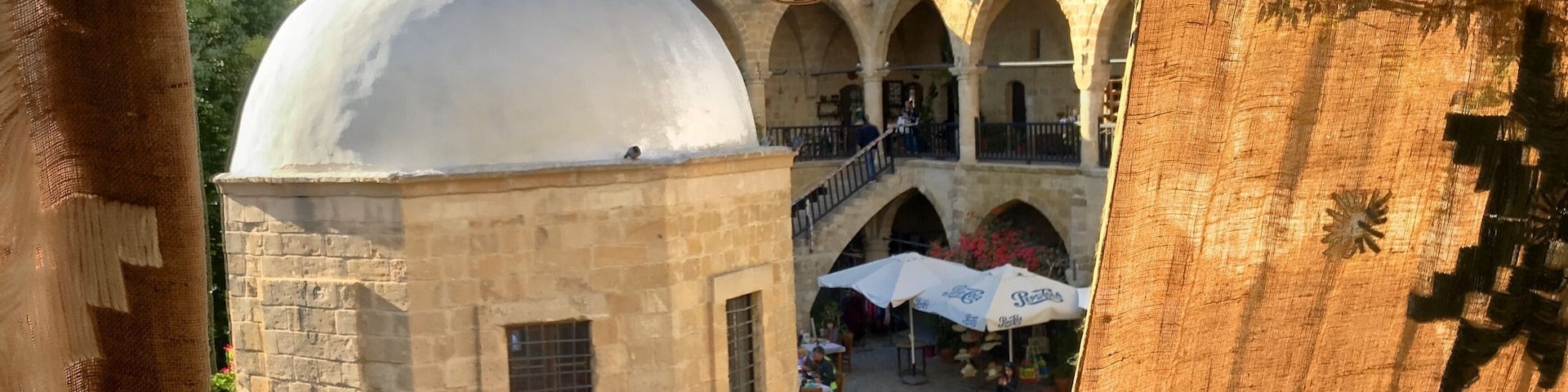 I like this place...