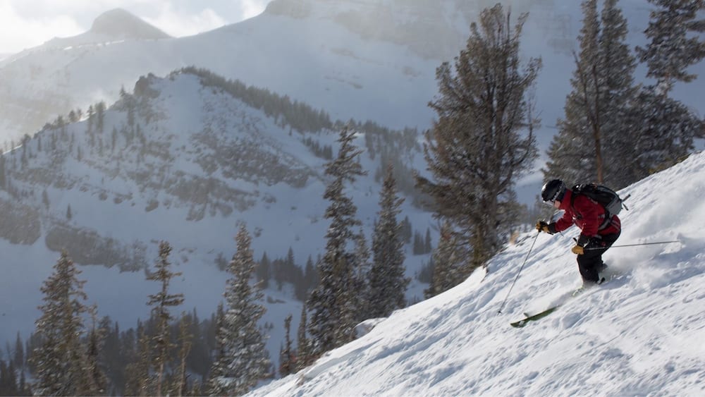 Great mountain but it can get very cold, remember to bring a lotta layers!