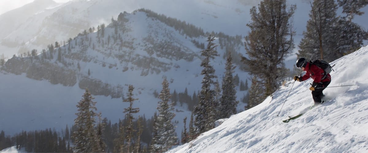 Great mountain but it can get very cold, remember to bring a lotta layers!