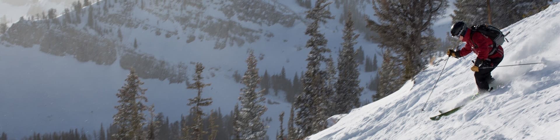 Great mountain but it can get very cold, remember to bring a lotta layers!