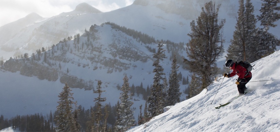 Great mountain but it can get very cold, remember to bring a lotta layers!