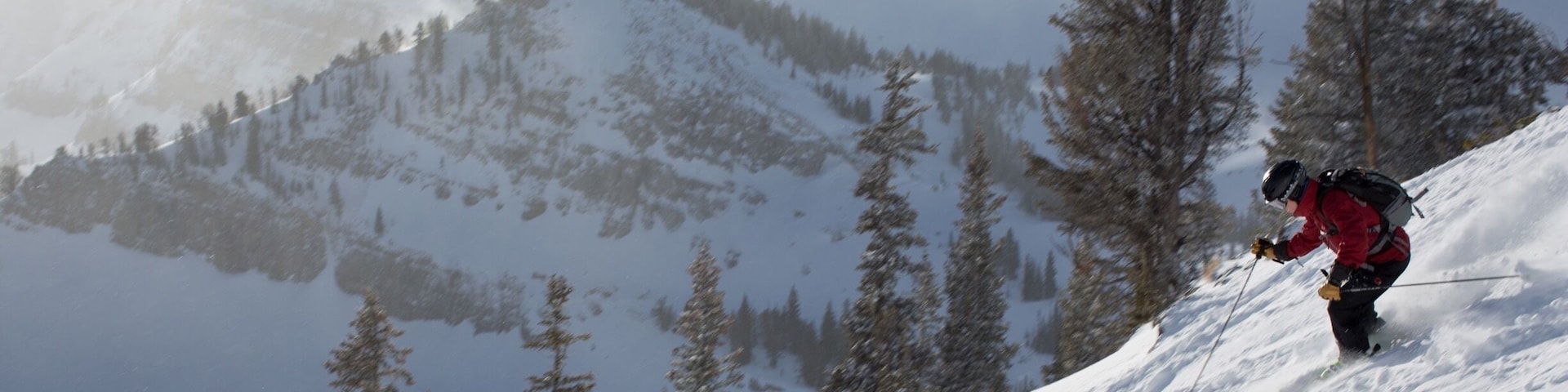 Great mountain but it can get very cold, remember to bring a lotta layers!