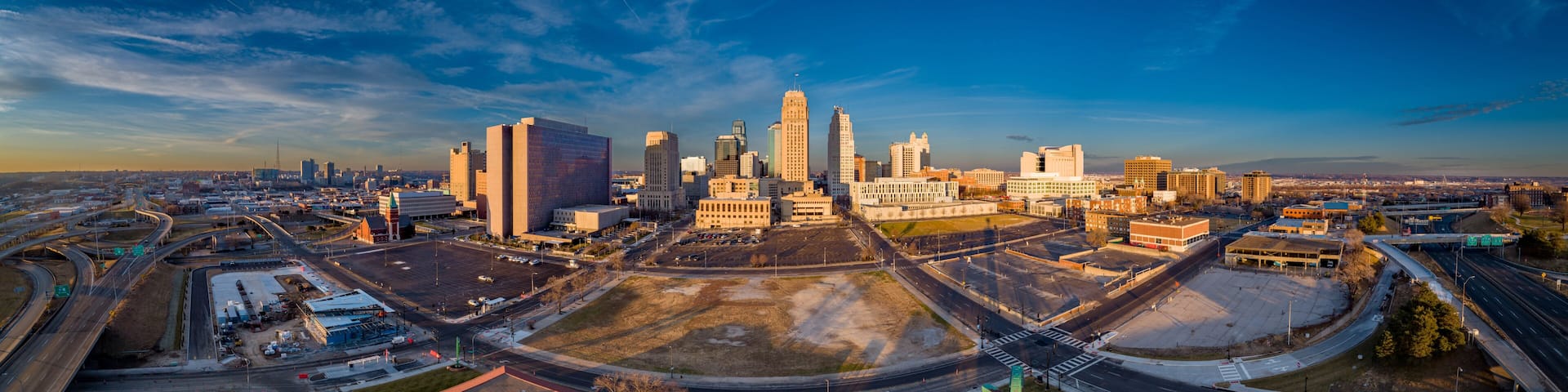 Kansas city downtown at sunrise