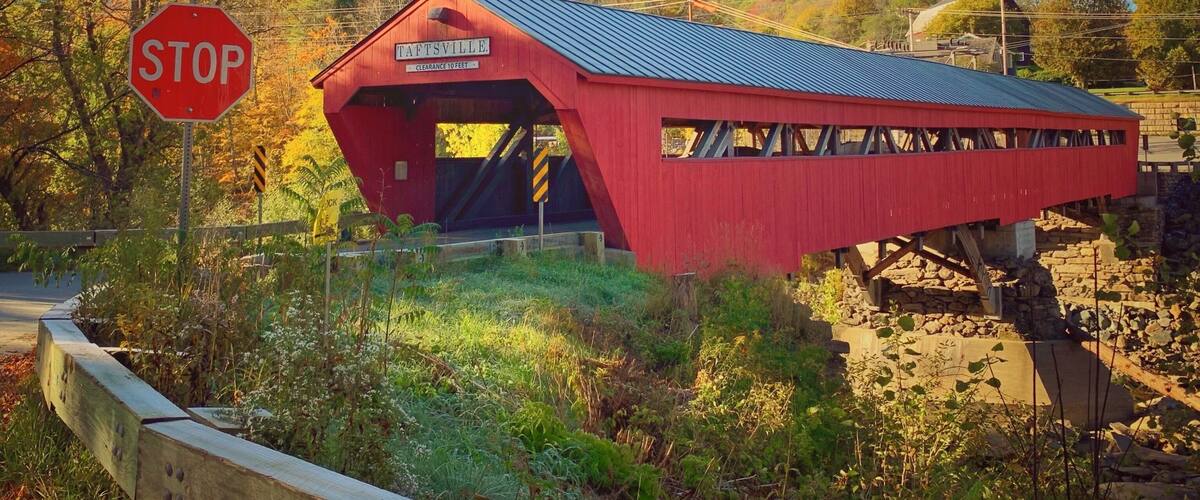 Covered bridge
#autumn #fallfoliage
