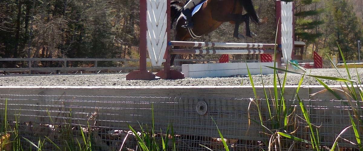 South Woodstock, Vermont has a quintessential horse country look about it.  Today's event was jumping.