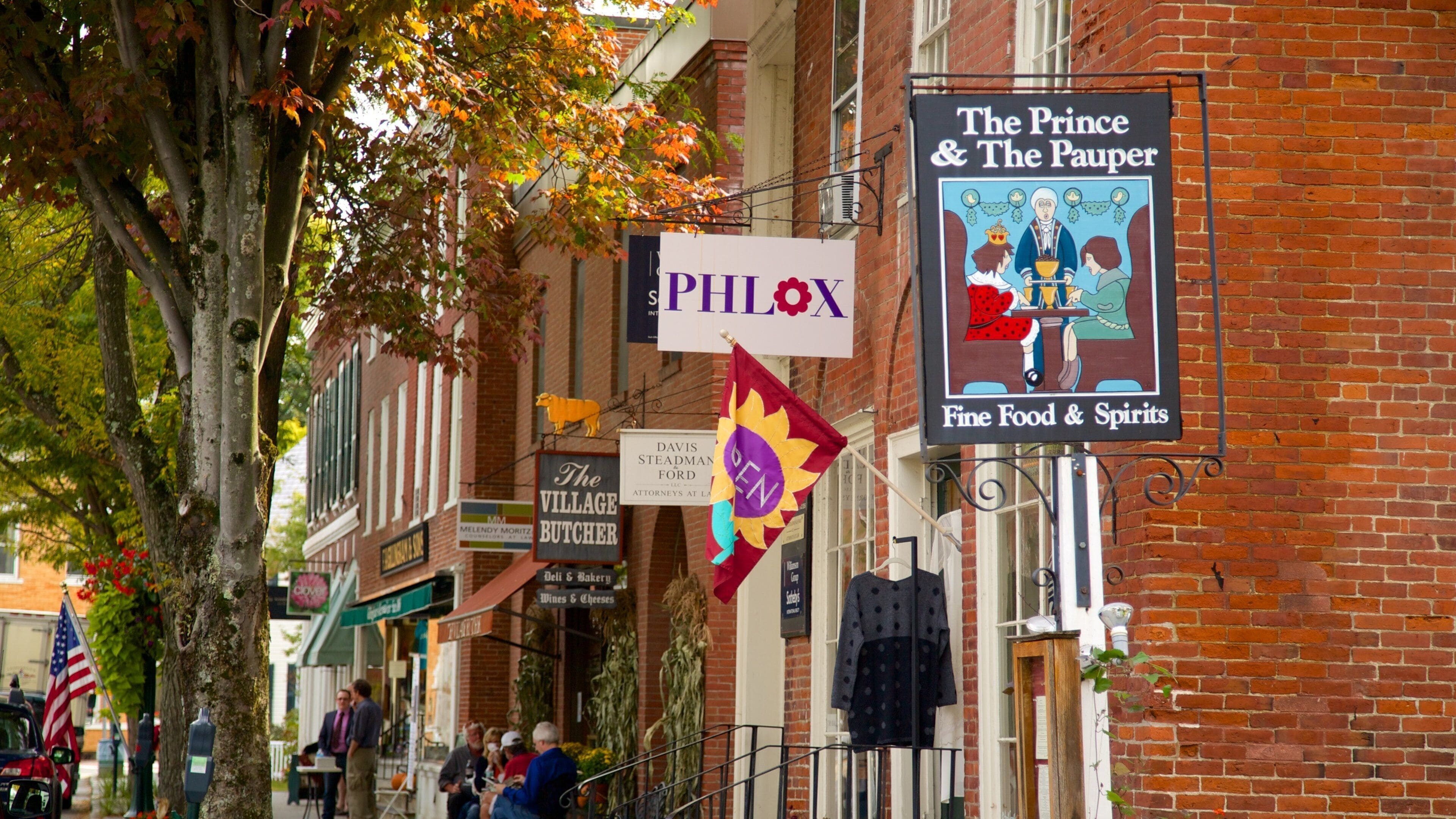 Woodstock mettant en vedette scènes de rue