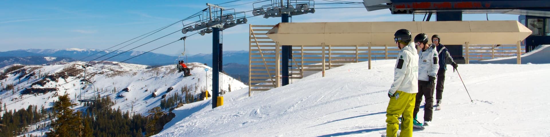 Sugar Bowl showing snow boarding, mountains and snow skiing