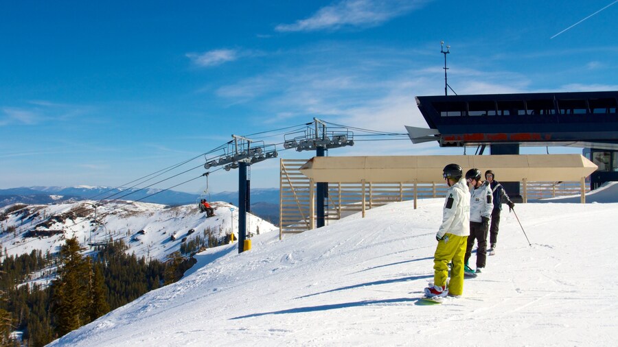 Sugar Bowl showing snow boarding, mountains and snow skiing
