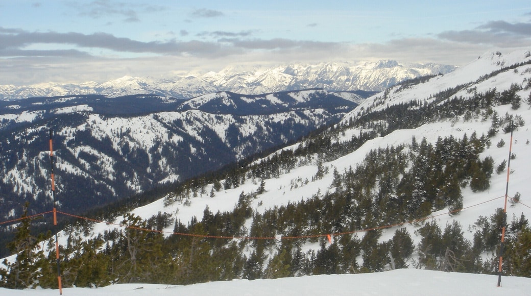 A grand view from one of eastern Washington's best ski resorts.