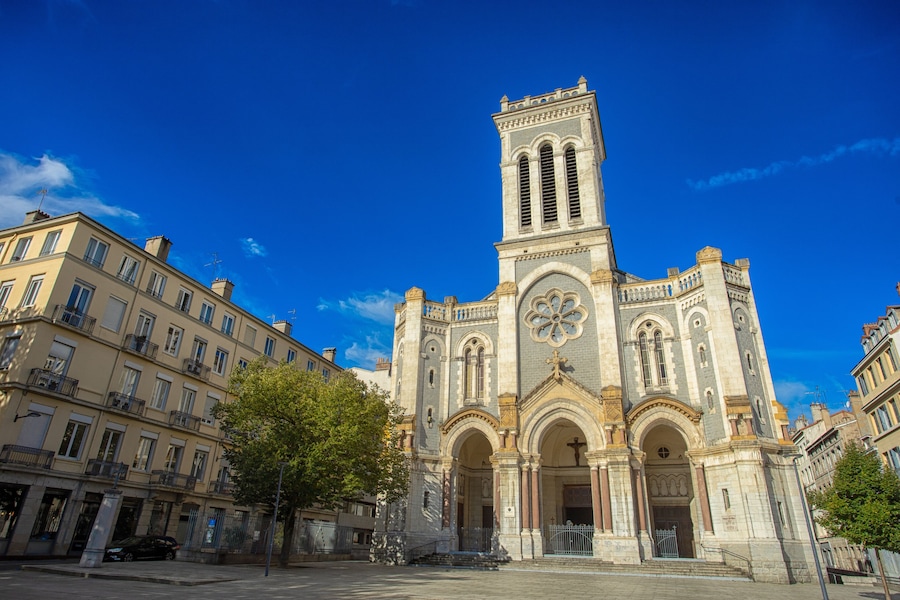 cathédrale Saint Charles dans le ville de Saint-étienne (France)