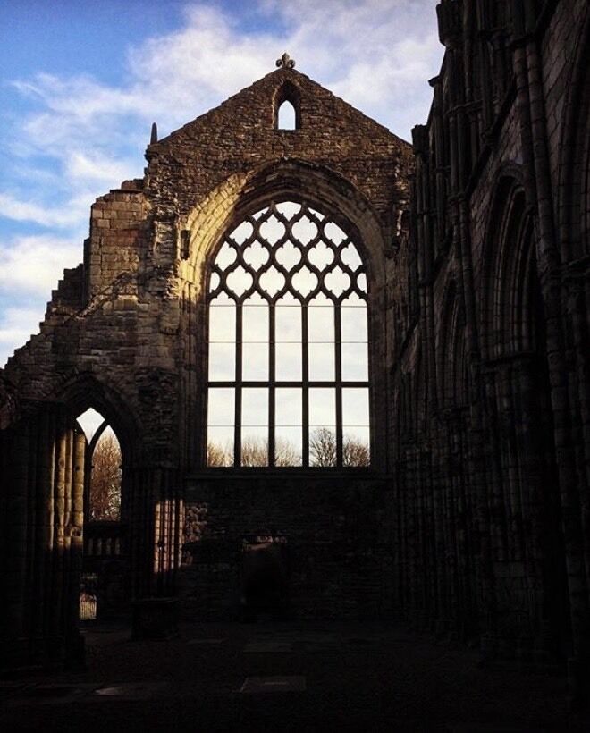 Beautiful ruins from one of my favorite cities - the remains of Holyrood Abbey from Mary Stuart’s palace in Edinburgh