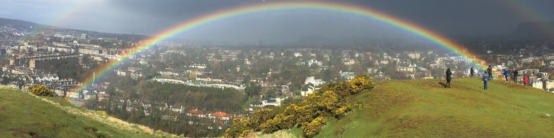 Double Rainbow over Edinburgh singles shower over