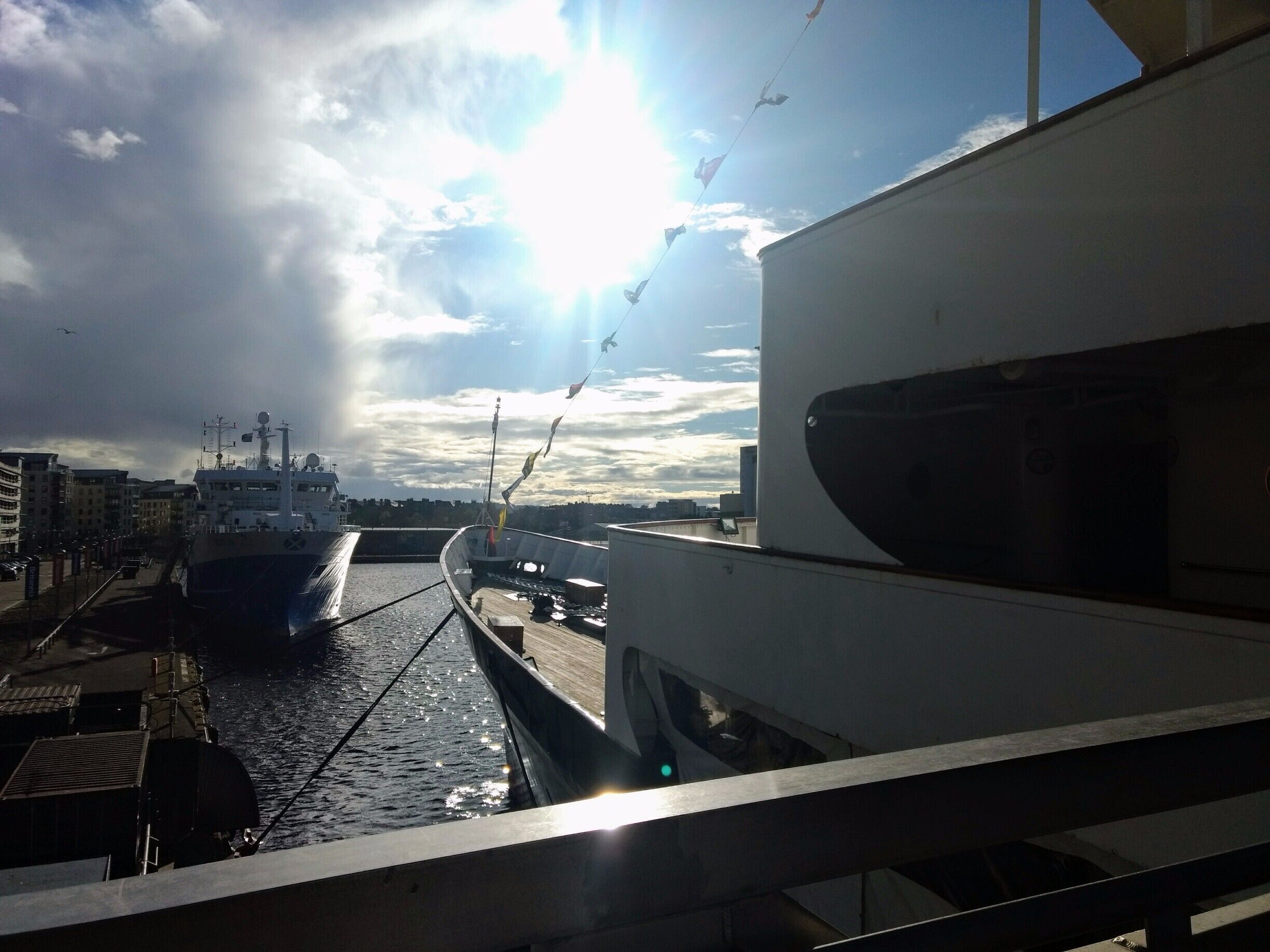 #lifeatexpedia
Looks like nature feels so proud holding ,calmly and peacefully, the weight of the royal fleet. Experiencing the Royal Grandeur!