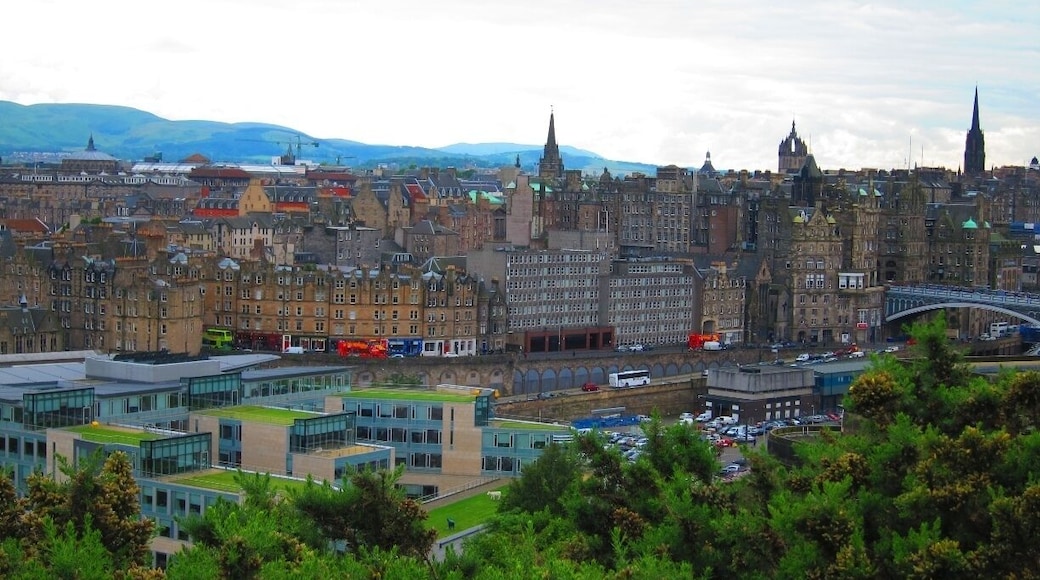 #TroveOn Climb to the top of Calton Hill for great views of the city and Arthur's Seat.