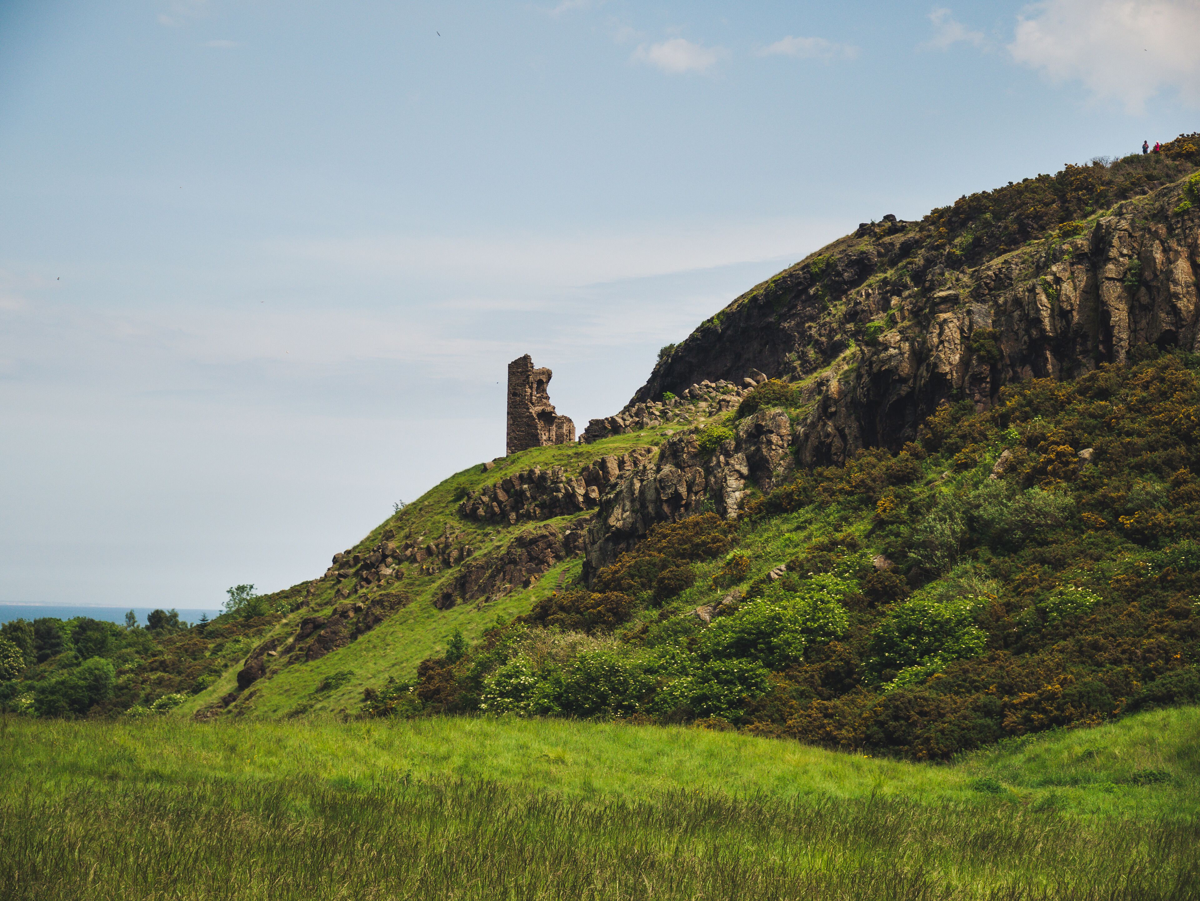 Although being located in the middle of Edinburgh visiting Holyrood park feels like being up in the Highlands.

#nature