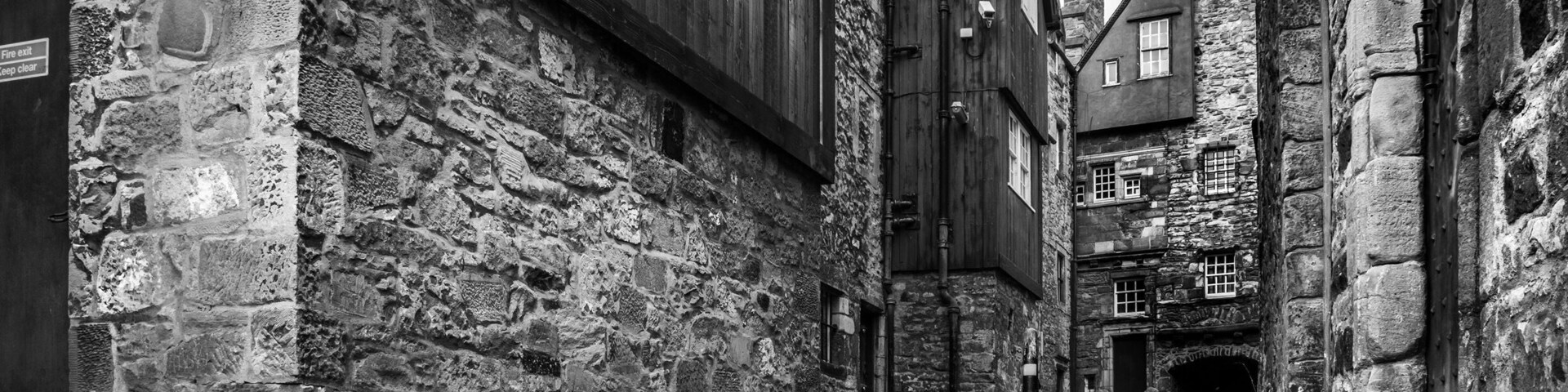 Bakehouse Close
© Paul Cunningham-Edinburgh Photo Guy 
Bakehouse Close, Canongate on Edinburgh's Royal Mile is one of my favourite closes, because it's so well preserved. Edinburgh Heritage have documents from the 1700's with all the names of the people that lived in the historic close, including Lord Adam Gordon; David Doig, merchant; William Dunbar, weaver and Ewen. Visiting here gives a good impression of what living in the old city must have been like.
