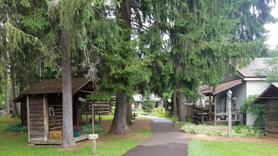 Sweet little village.
Rich with history and talent!